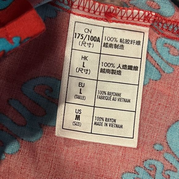 VTG Walt Disney Parks World All Over Print Logo Rayon Hawaiian Shirt Size Medium - Picture 6 of 7